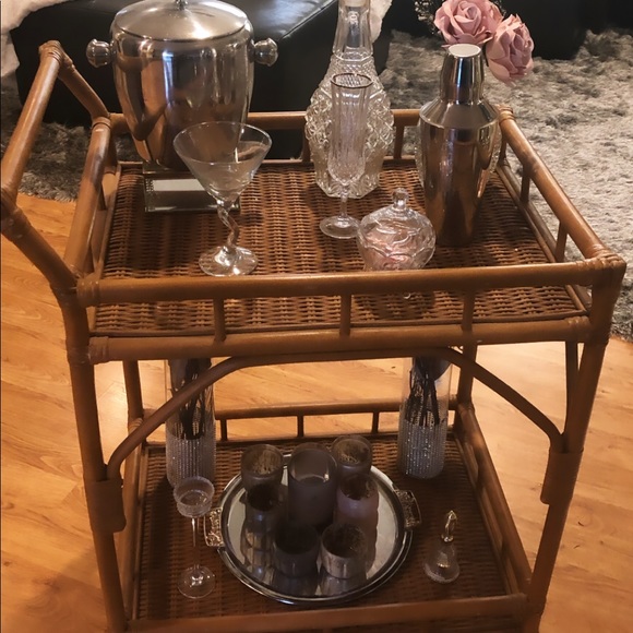 Rolling vintage bar perfect condition! - Picture 3 of 4